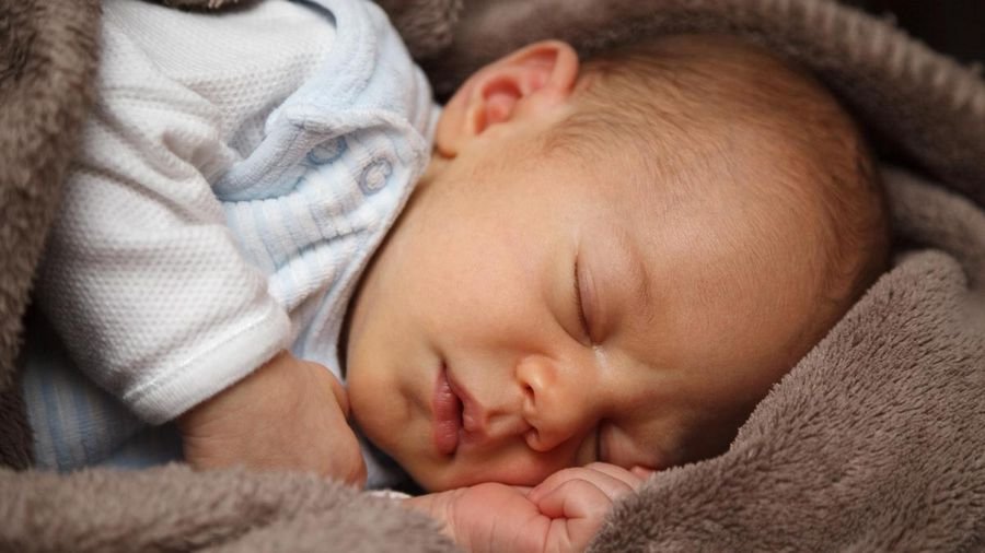 Приснился мальчик младенец - расшифровка по разным сонникам - Новорожденный ребенок во сне к чему