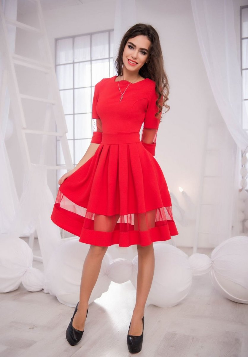 Сонник Красные платья: Приснилось красное платье