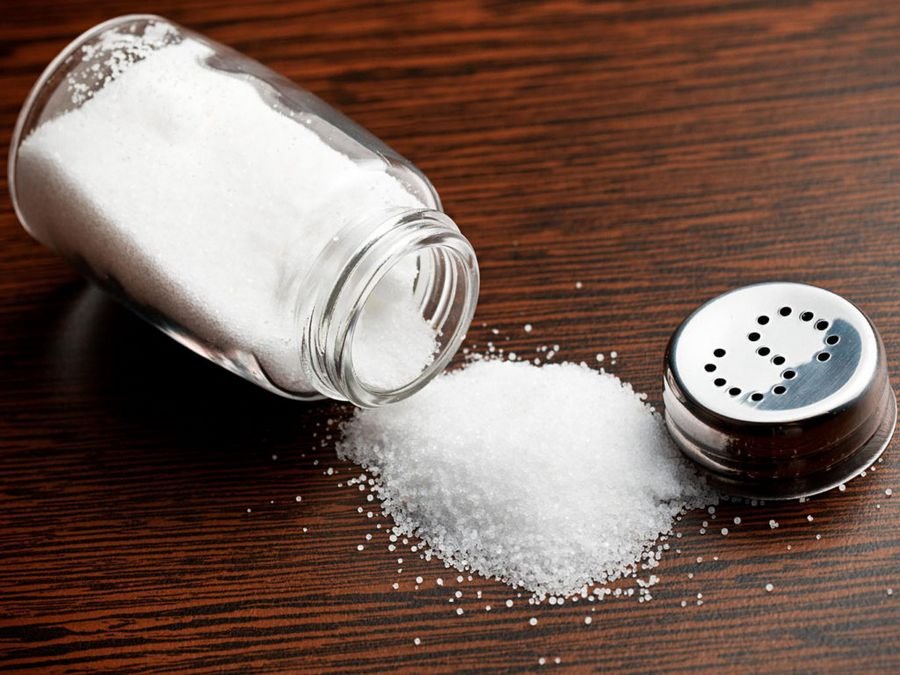 Сонник Рассыпавшие соль? Что означает видеть во сне соль